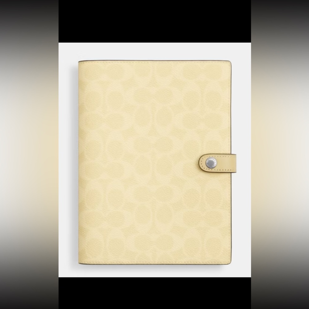 📒 💛📒 COACH NOTBOOK IN SIGNATURE CANVAS 📒 NWT 📒💛📒